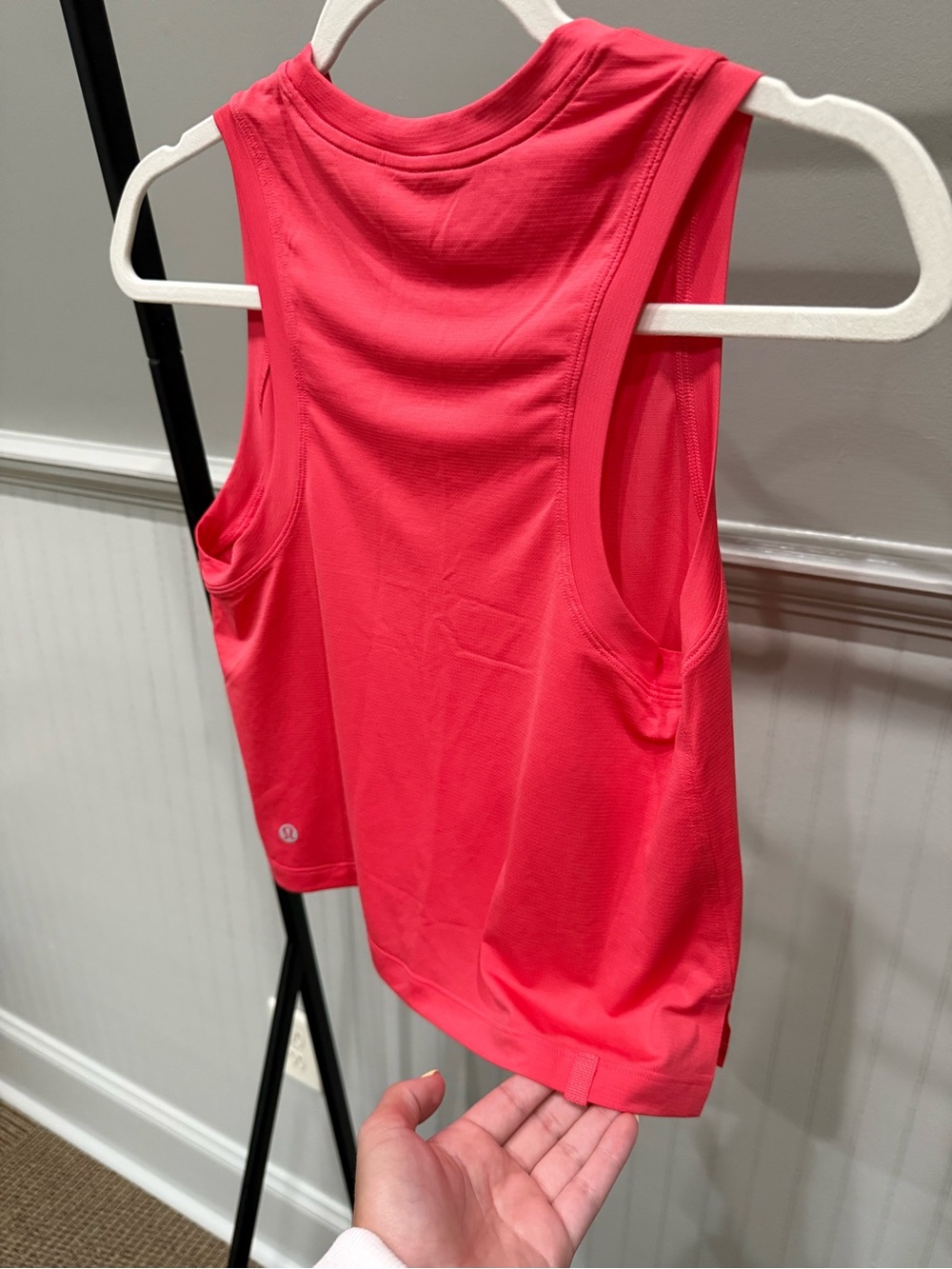Lululemon Red Loose Fit Tank Top Size 4 - Picture 4 of 5